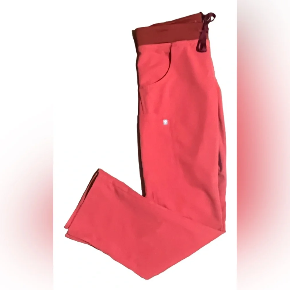 ❤️🧡 FIGS Kade™ Cargo Scrub Pants. XS. Limited edition color- Clay. EUC - Picture 2 of 16